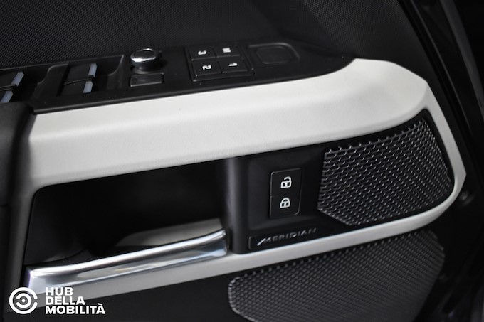 LAND ROVER Defender 110 2.0 SD4 240CV AWD Auto SE